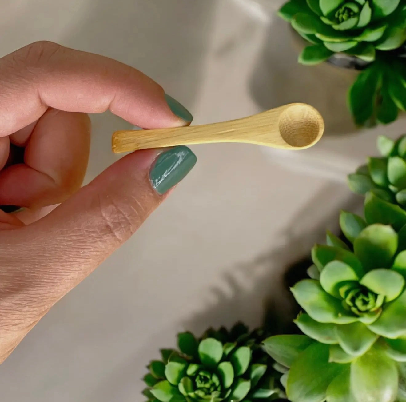 Mini Bamboo Scoop – Reusable Measuring Spoon for Tooth Powder & Mouthwash Crystals